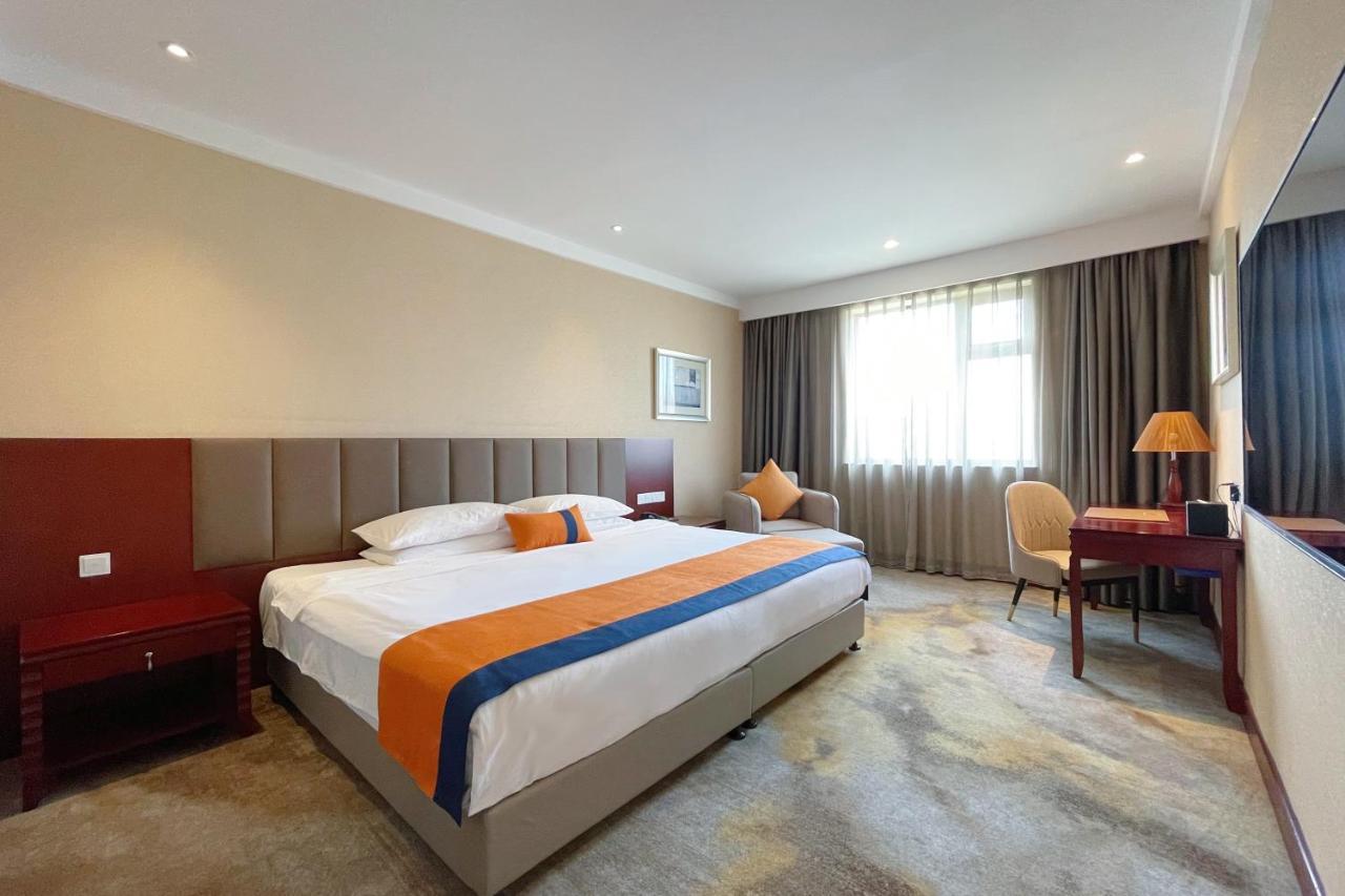 Wuhan Hongguang Hotel Esterno foto