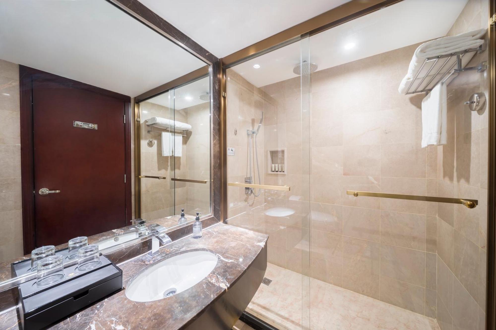 Wuhan Hongguang Hotel Esterno foto